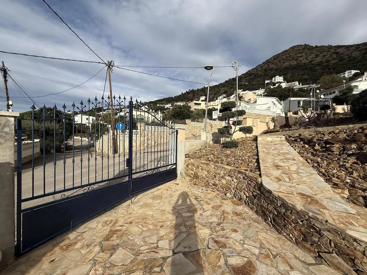Awaydays - Mas Fumats 2 - Apartment With A Pool Selva de Mar Espanha